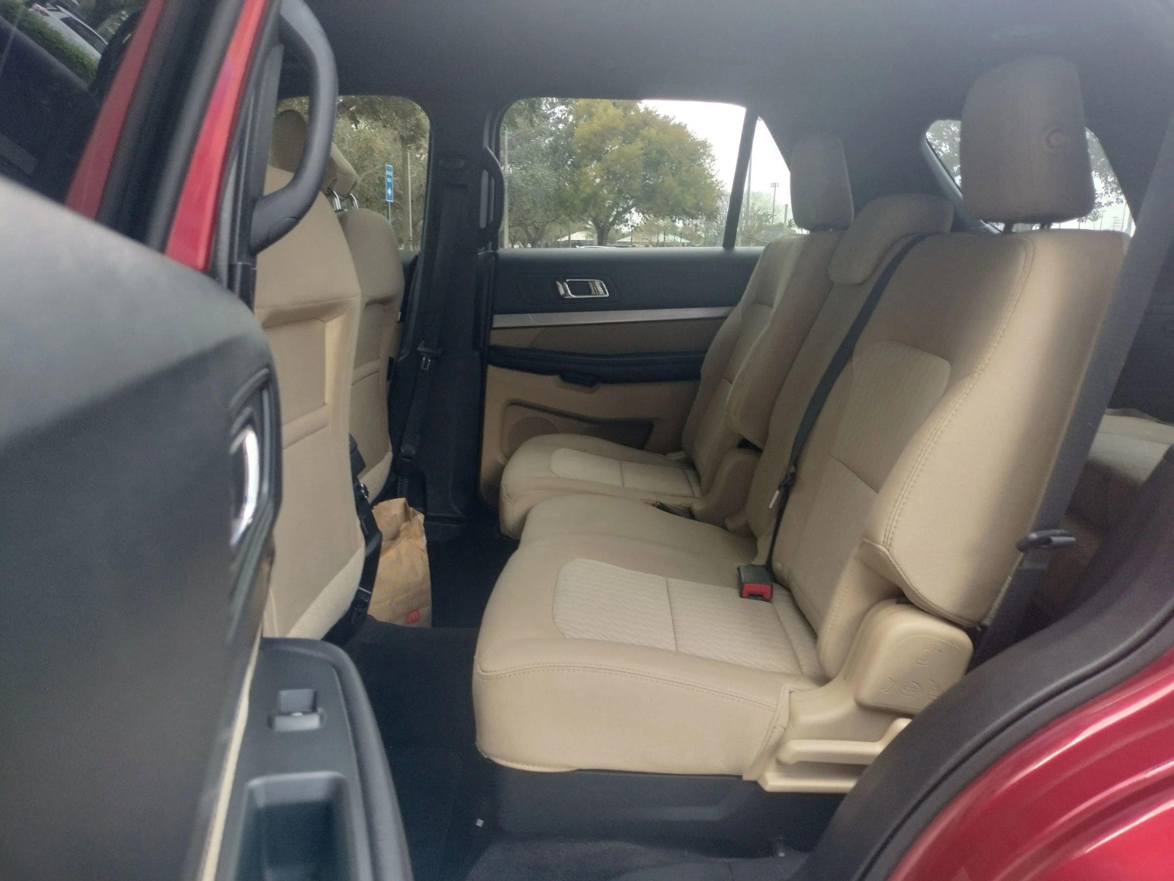 Used 2017 Ford Explorer FWD image 16