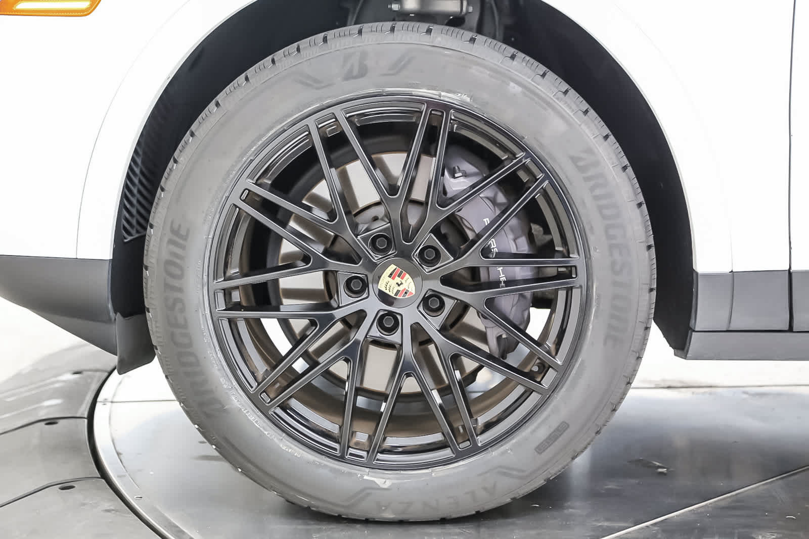 Certified 2024 Porsche Cayenne AWD/4WD image 14