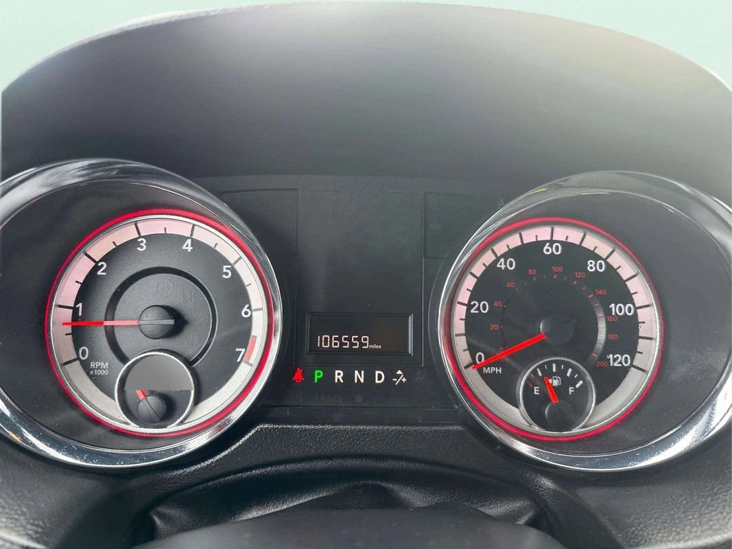 Used 2019 Dodge Grand Caravan SXT image 24