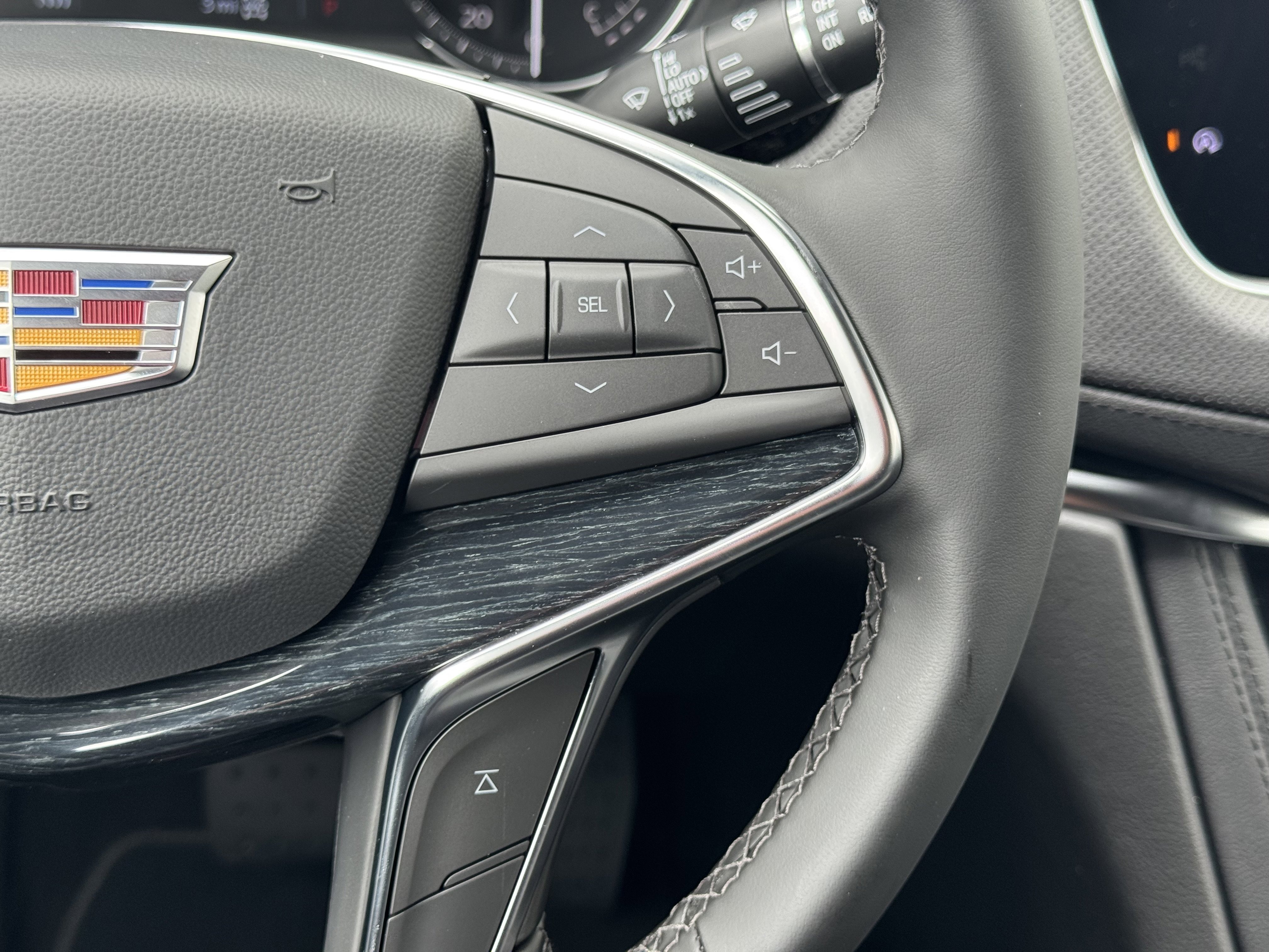 New 2025 Cadillac XT5 Premium Luxury image 18