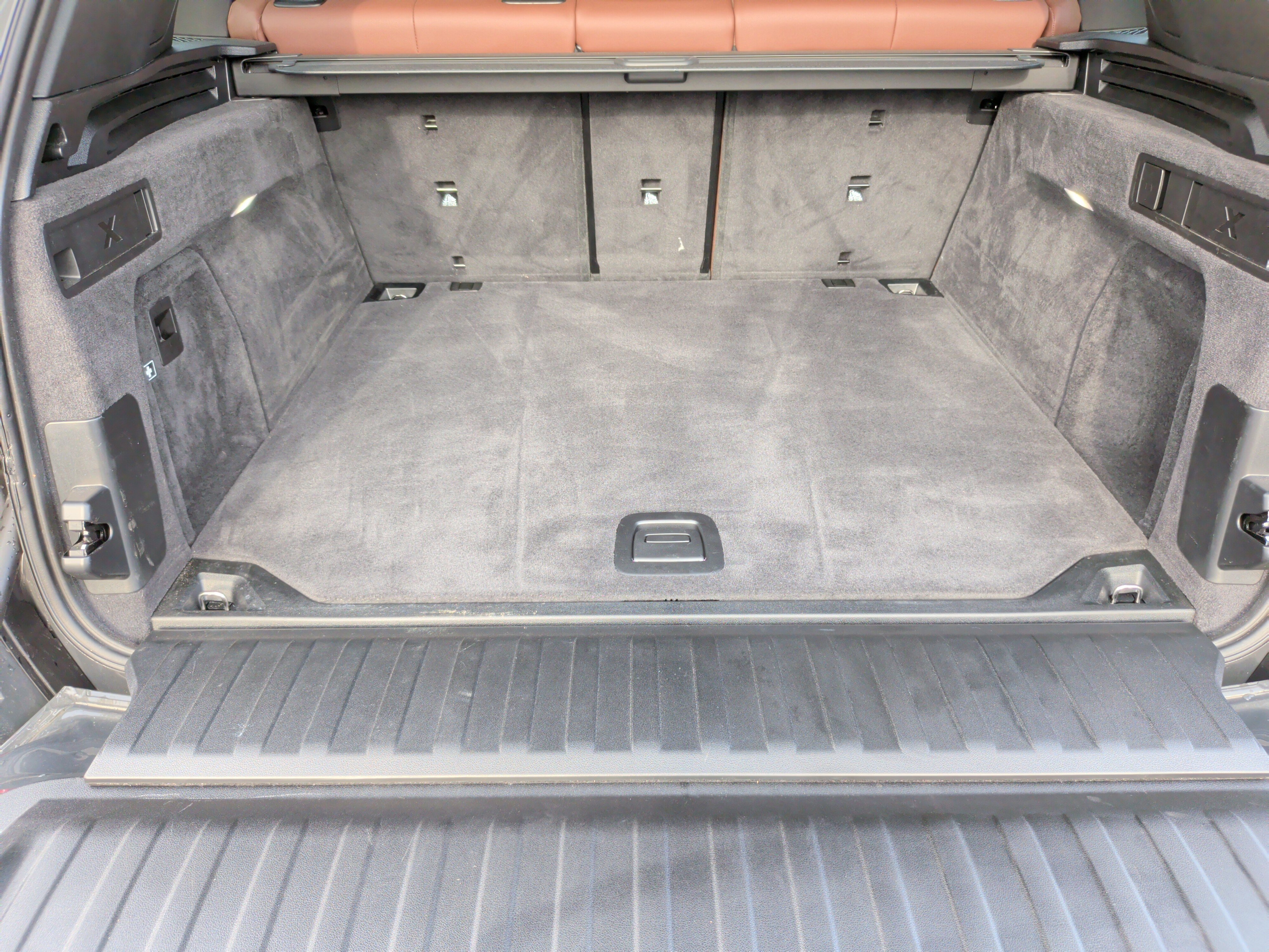 Certified 2025 BMW X5 M60i w/ Climate Comfort Package image 40