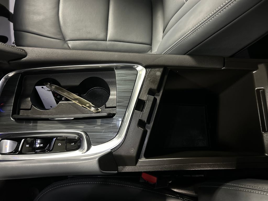 Used 2024 Buick Enclave Essence w/ Sport Touring Edition image 21