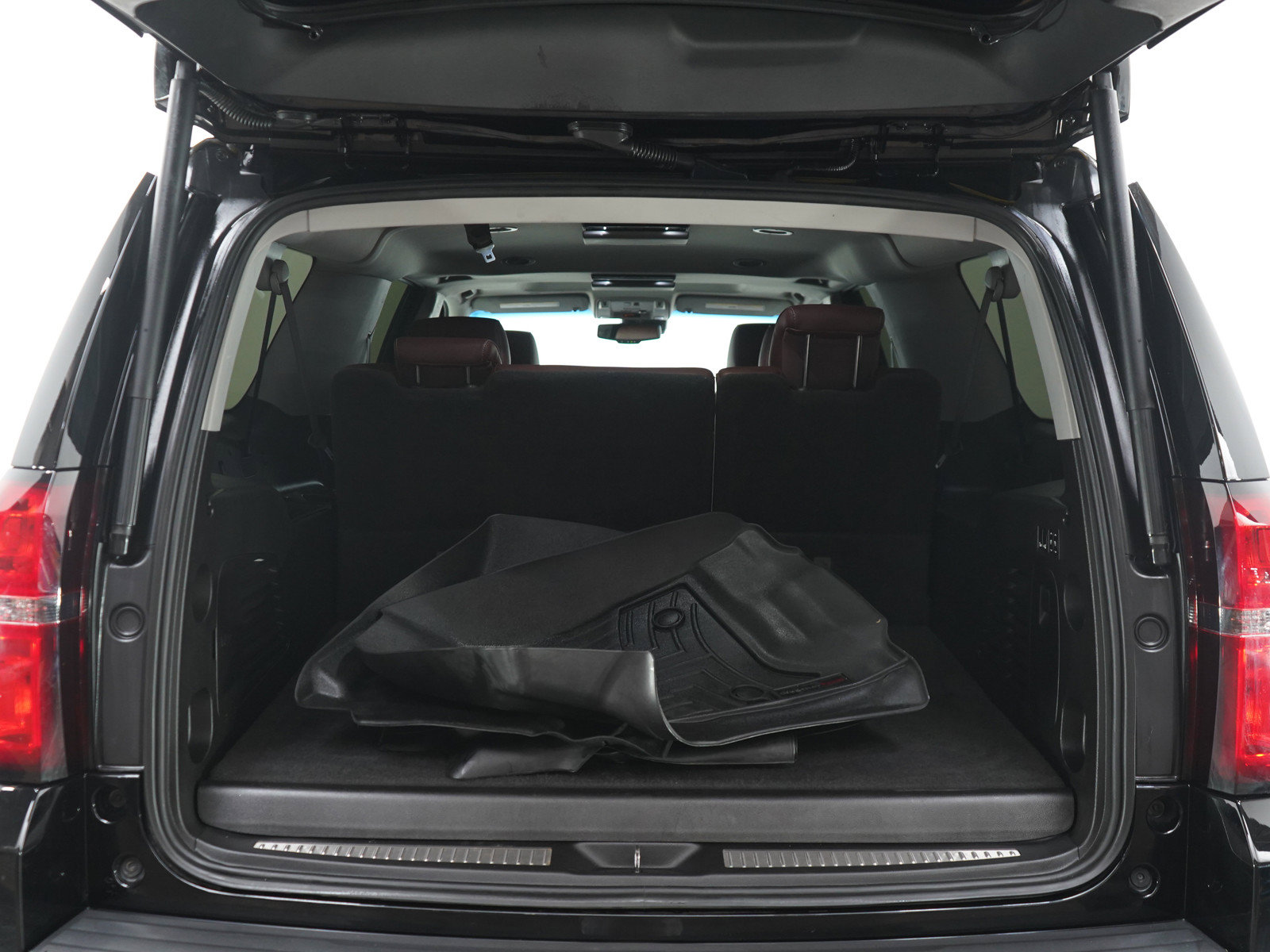 Used 2019 Chevrolet Suburban Premier w/ Premier Plus Edition AWD/4WD image 18