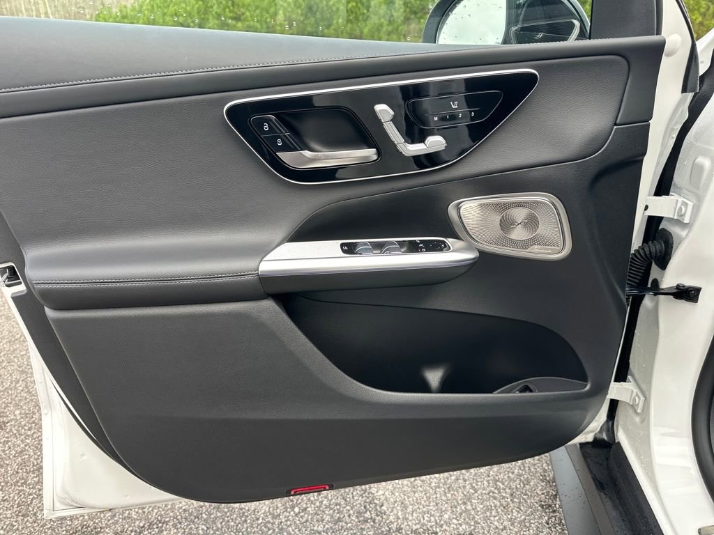 Certified 2025 Mercedes-Benz GLC 300 4MATIC image 27