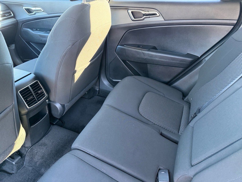 Used 2024 Kia Sportage LX image 12