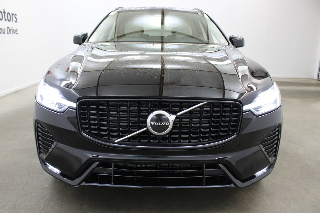 Used 2024 Volvo XC60 B5 Core AWD/4WD image 7