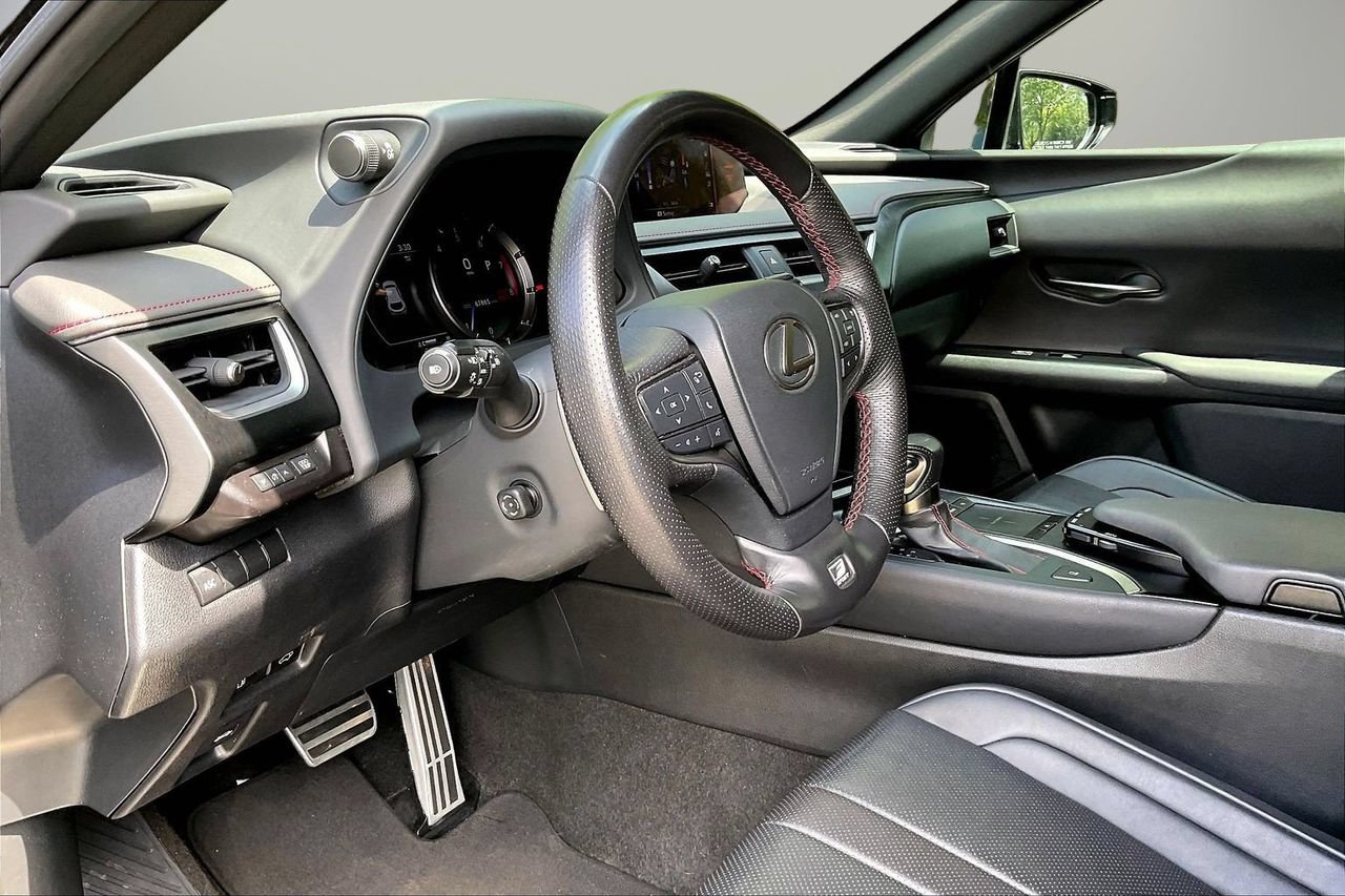 Used 2019 Lexus UX 200 F Sport w/ F Sport Premium Package FWD image 20
