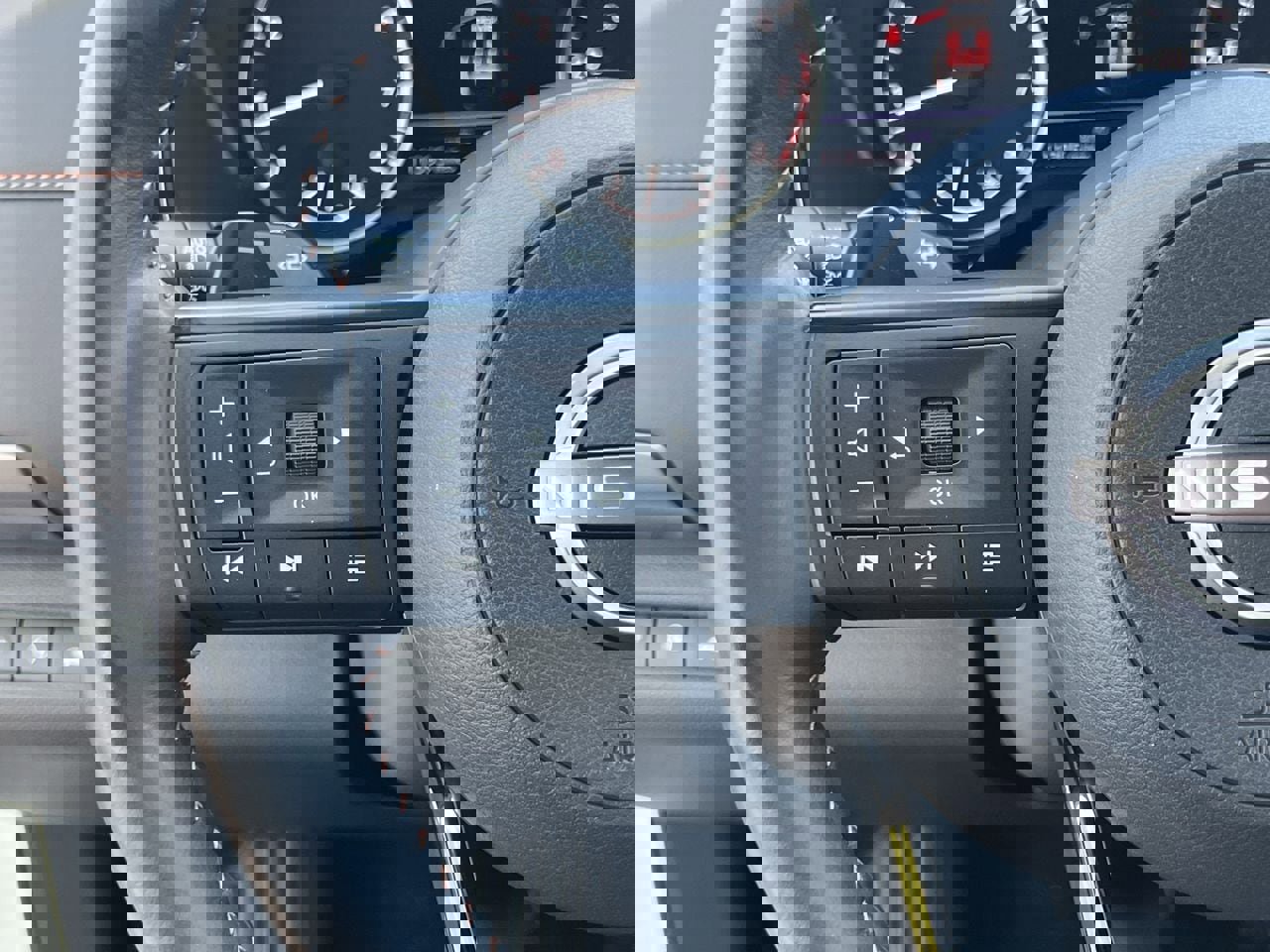 Certified 2025 Nissan Pathfinder Rock Creek image 11