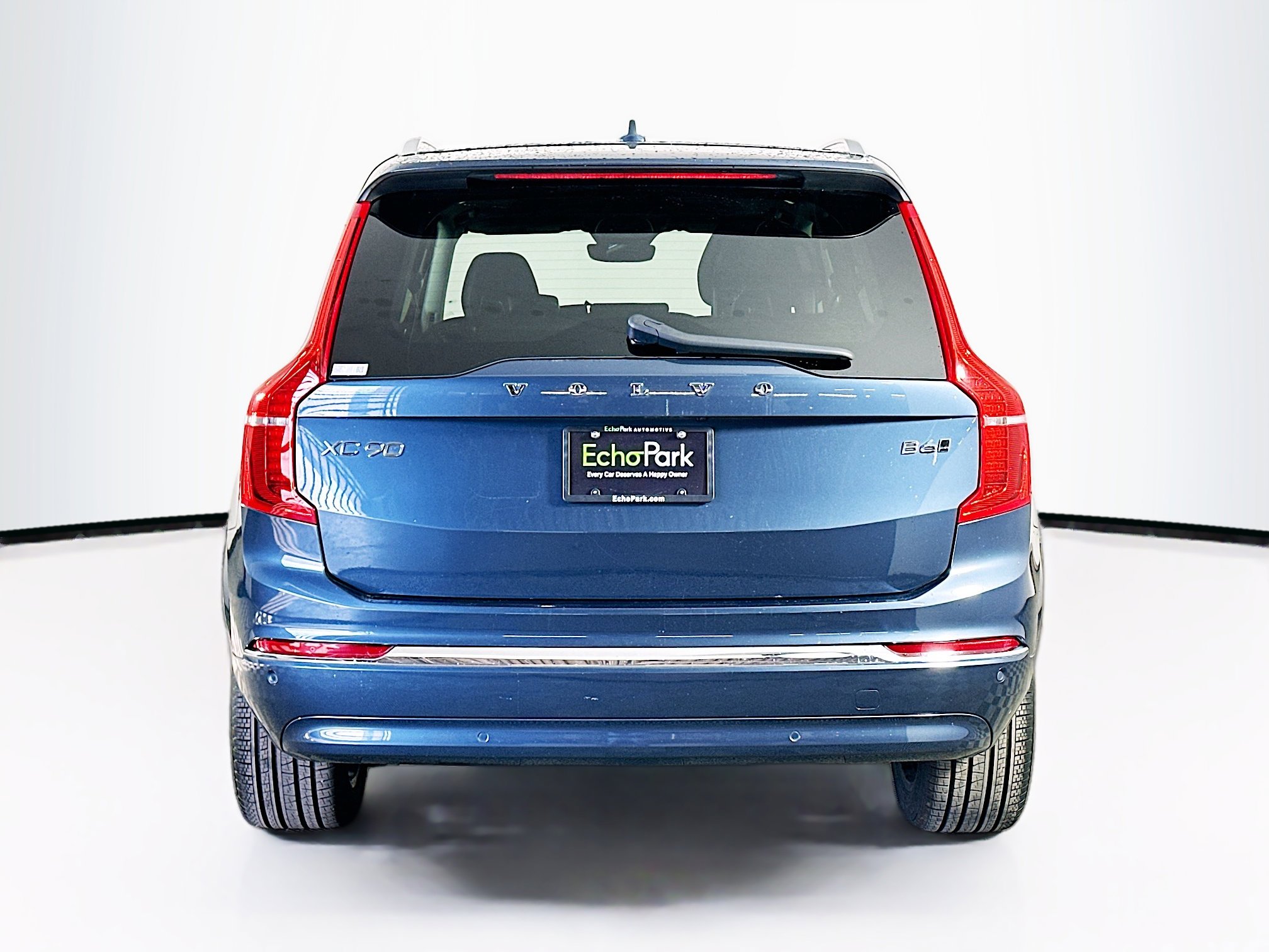 Used 2023 Volvo XC90 B6 Plus image 7