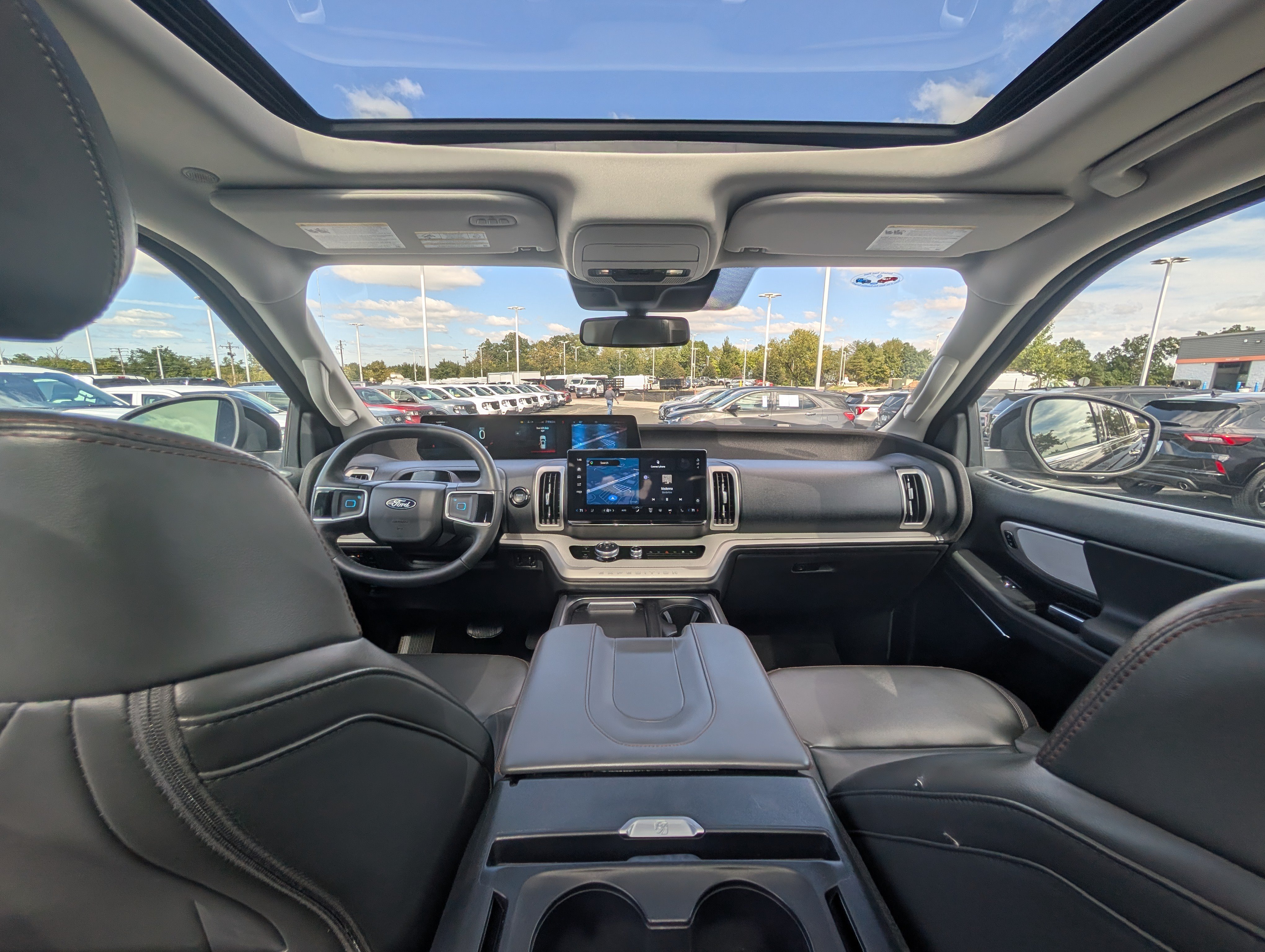 Certified 2025 Ford Expedition Active AWD/4WD image 24
