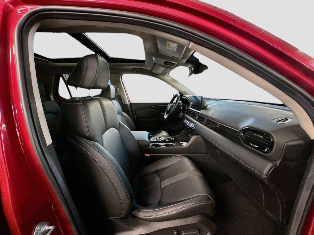 Used 2025 Honda Pilot Touring image 33