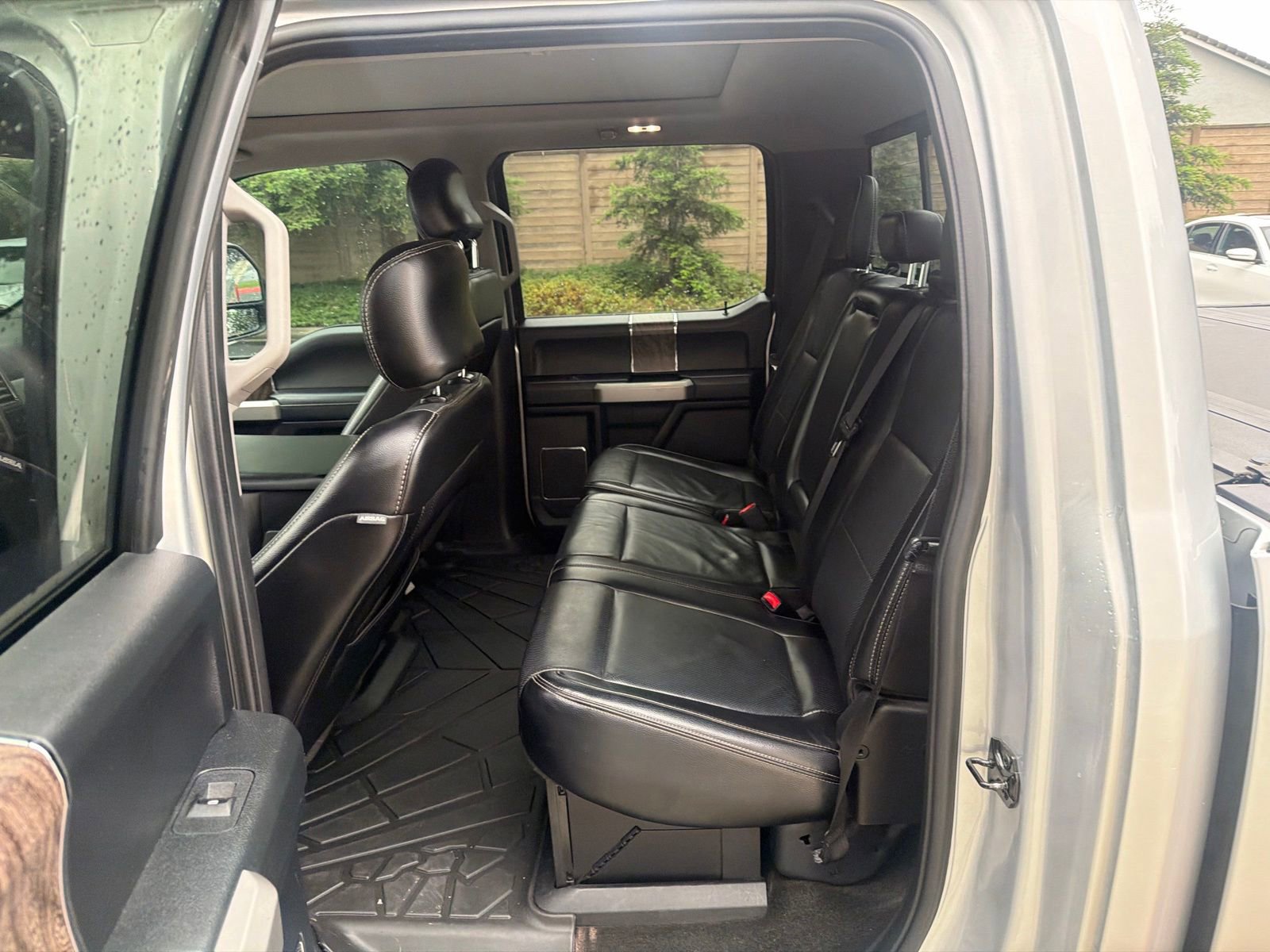Used 2017 Ford F350 Lariat w/ Lariat Ultimate Package AWD/4WD image 12