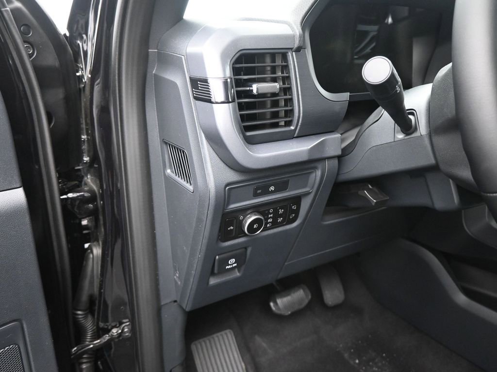 Used 2025 Ford F150 XLT w/ Equipment Group 302A MID AWD/4WD image 15