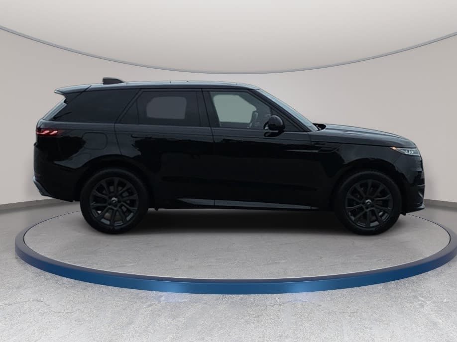 Used 2024 Land Rover Range Rover Sport Dynamic SE AWD/4WD image 4