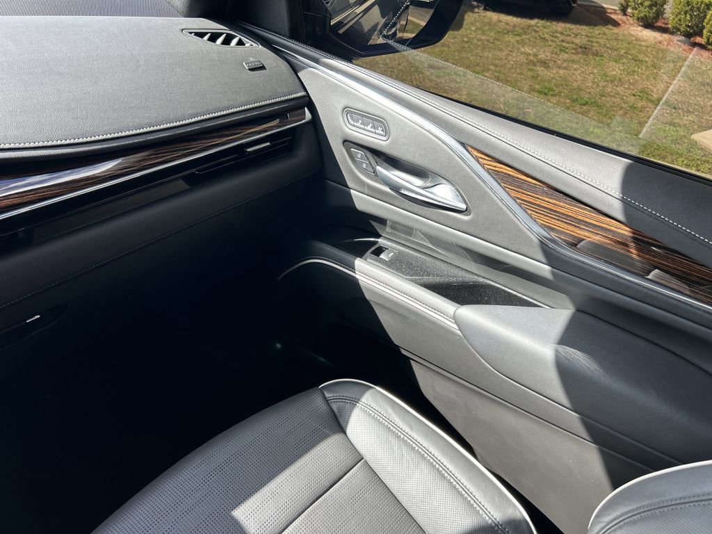 Certified 2023 Cadillac Escalade Premium Luxury image 19