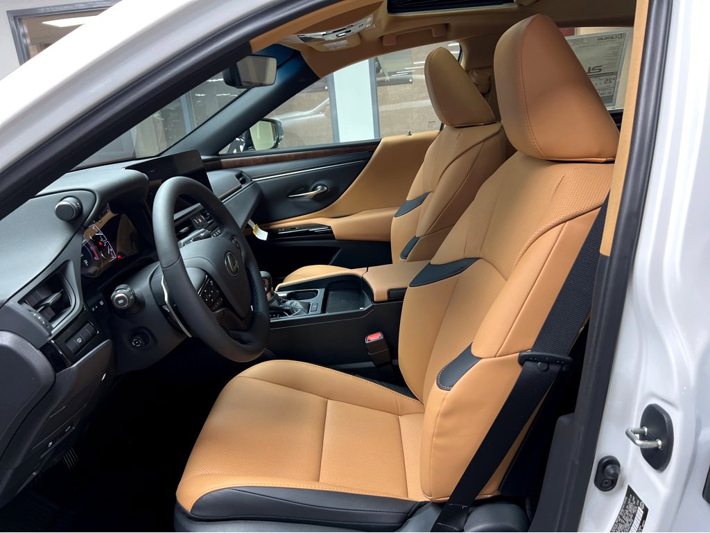 New 2025 Lexus ES 350 w/ Premium Package image 9