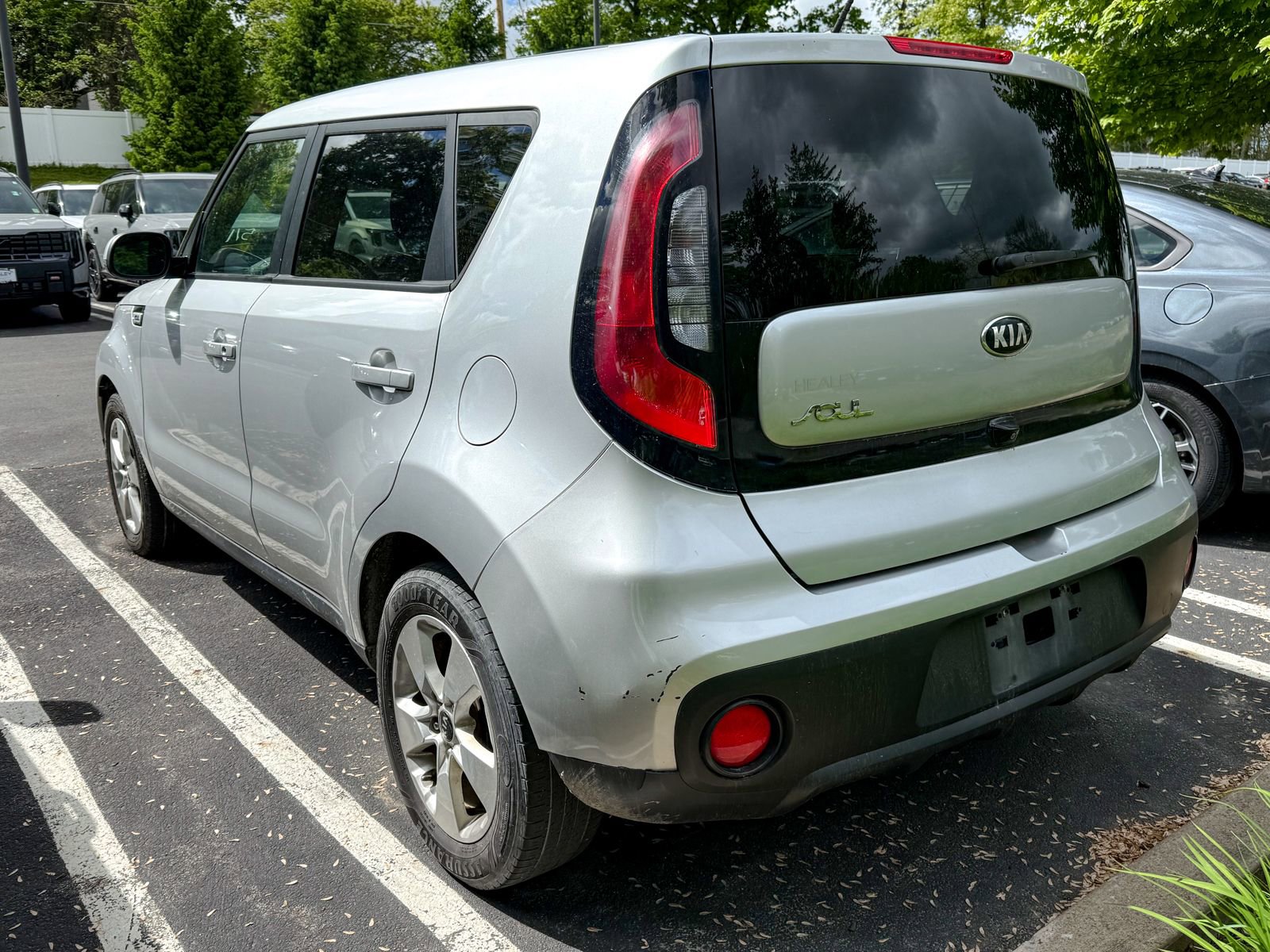 Used 2018 Kia Soul w/ Convenience Package FWD image 4
