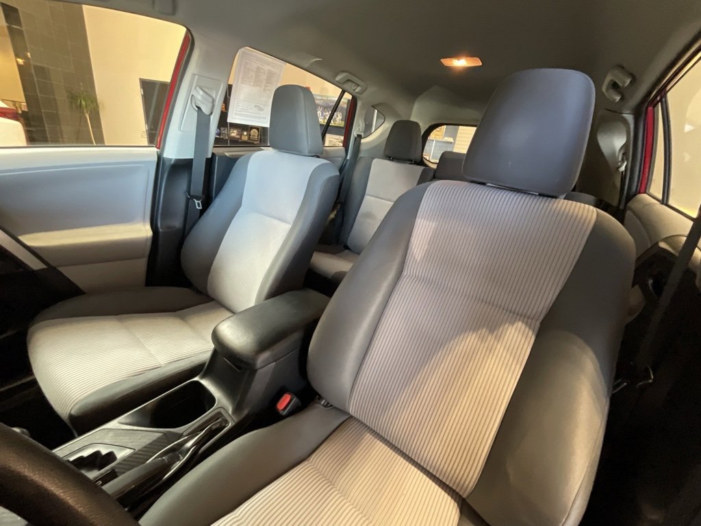 Used 2013 Toyota RAV4 LE image 10