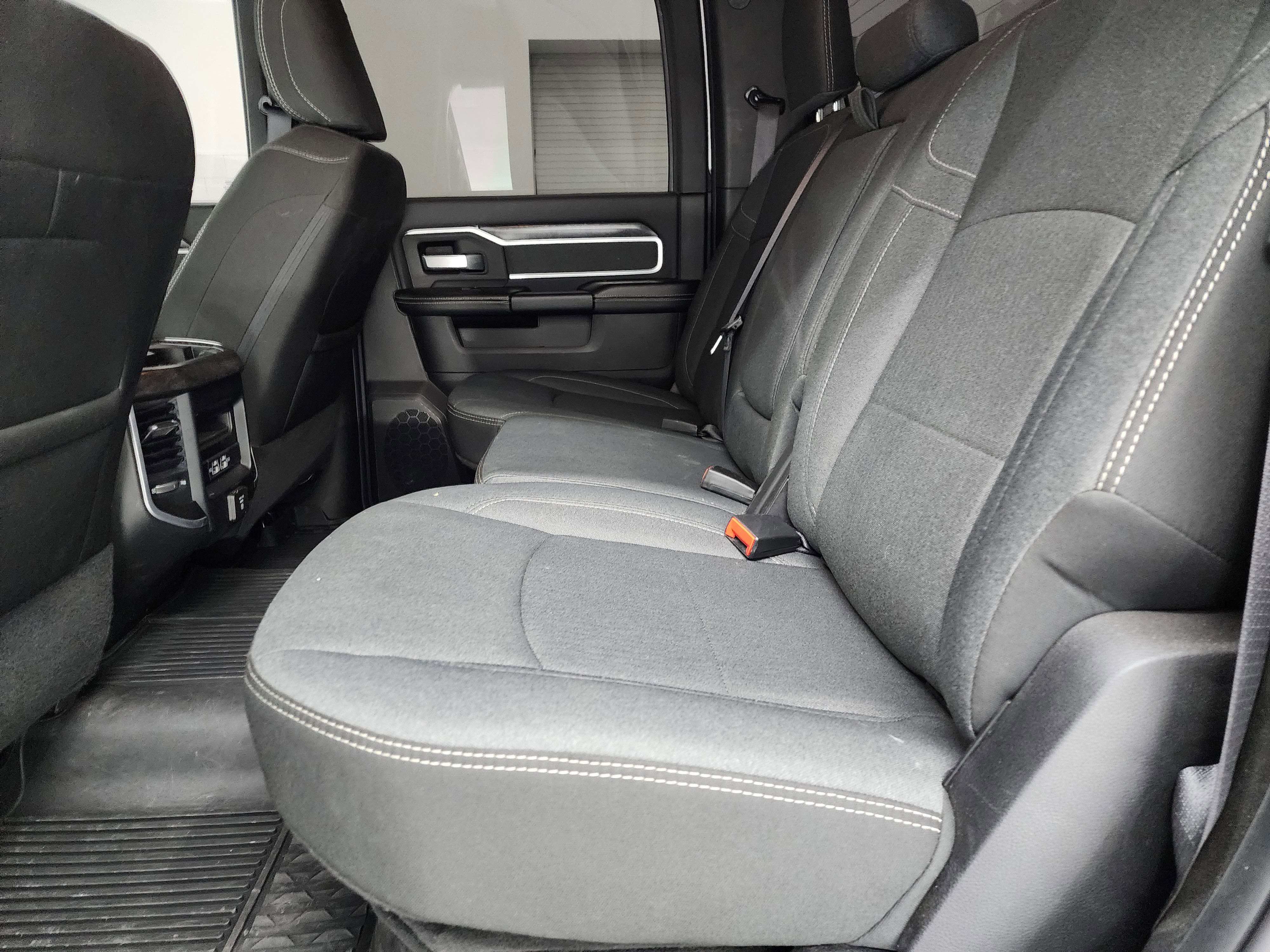 Used 2022 RAM 2500 Big Horn w/ Level C Equiment Group image 9