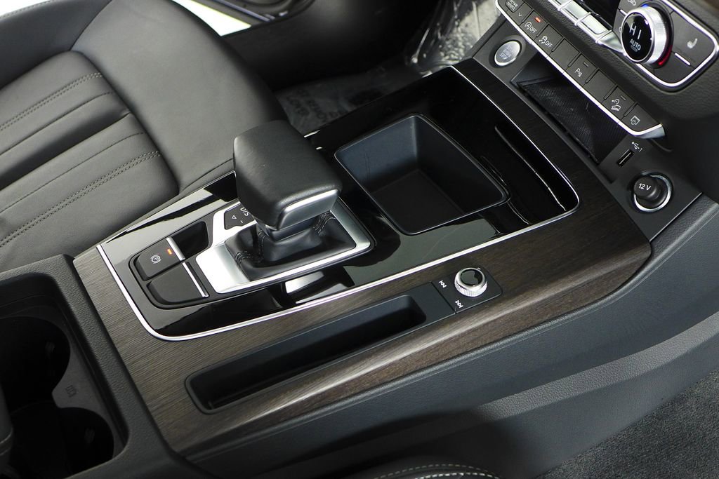 Used 2023 Audi Q5 2.0T Premium w/ Convenience Package image 15