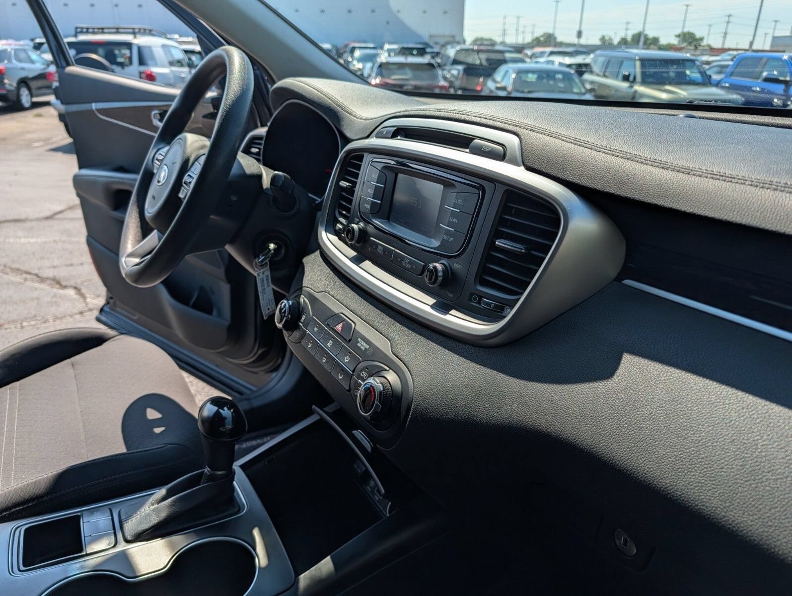 Used 2017 Kia Sorento FWD image 21