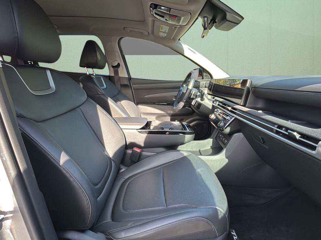 Certified 2025 Hyundai Tucson Limited image 41