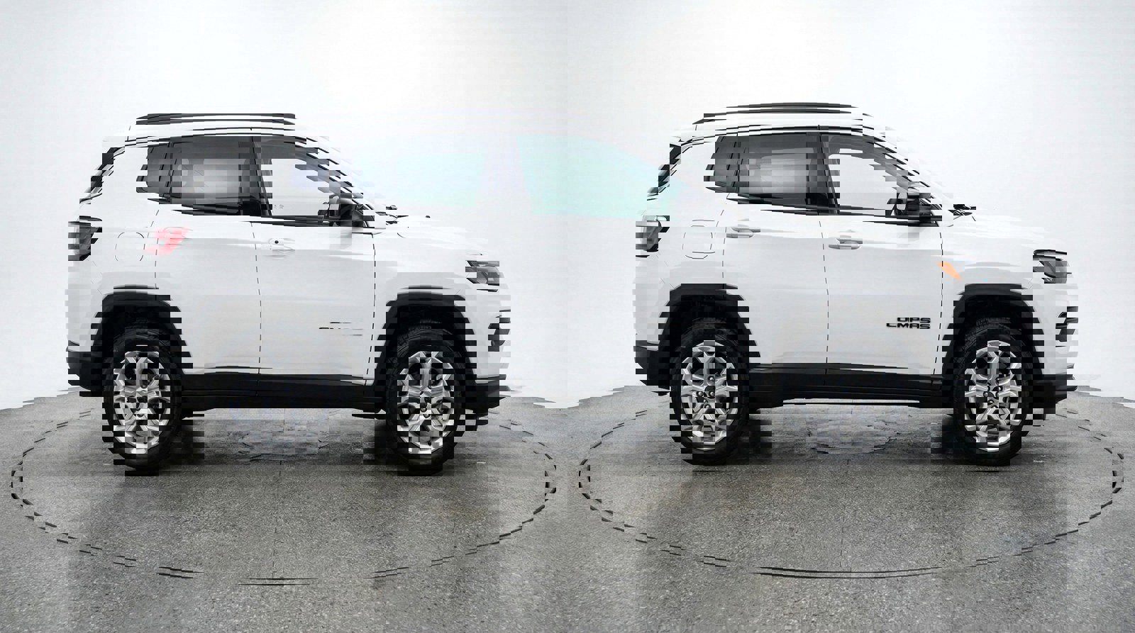 Used 2025 Jeep Compass Latitude image 8