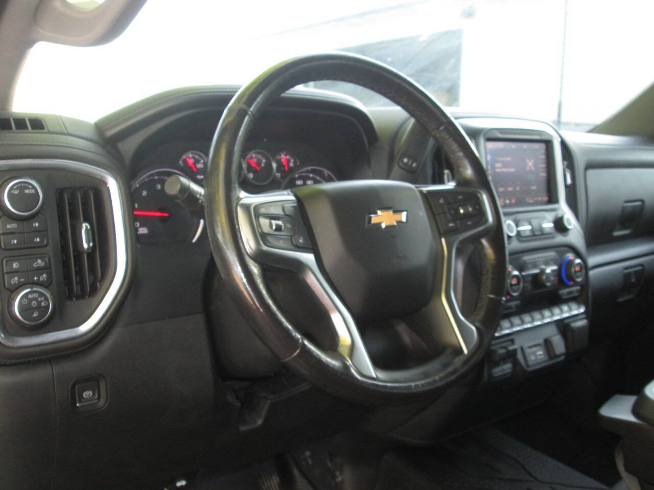 Used 2022 Chevrolet Silverado 2500 LTZ w/ Safety Package AWD/4WD image 19