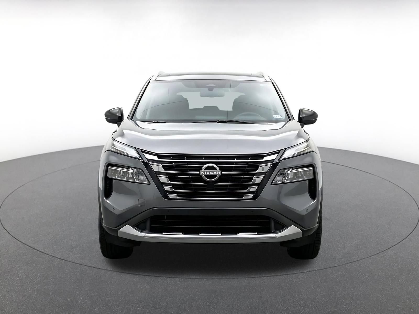 Used 2026 Nissan Rogue SL AWD/4WD image 2
