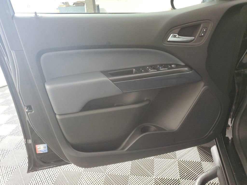 Used 2022 Chevrolet Colorado Z71 w/ Z71 Midnight Edition image 26