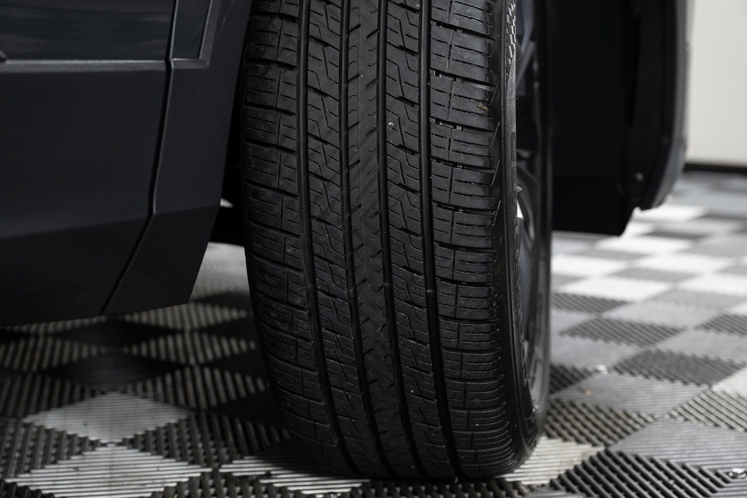 Used 2023 Volkswagen Tiguan SE image 41