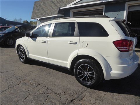 Used 2017 Dodge Journey SE w/ Flexible Seating Group image 8