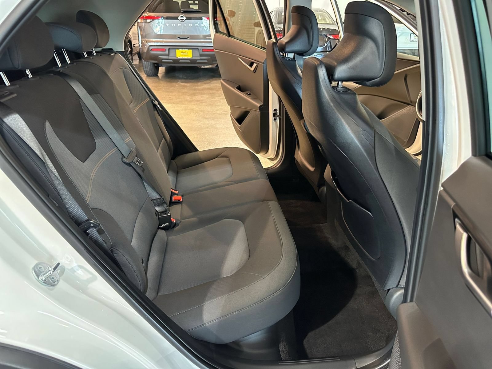 Used 2026 Kia Niro LX FWD image 38