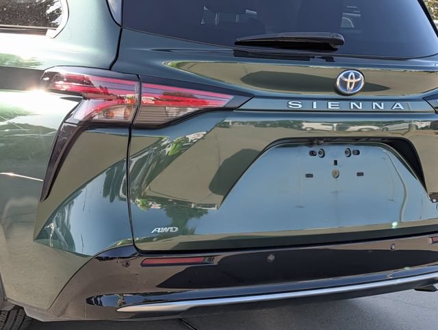Used 2022 Toyota Sienna Platinum AWD/4WD image 8