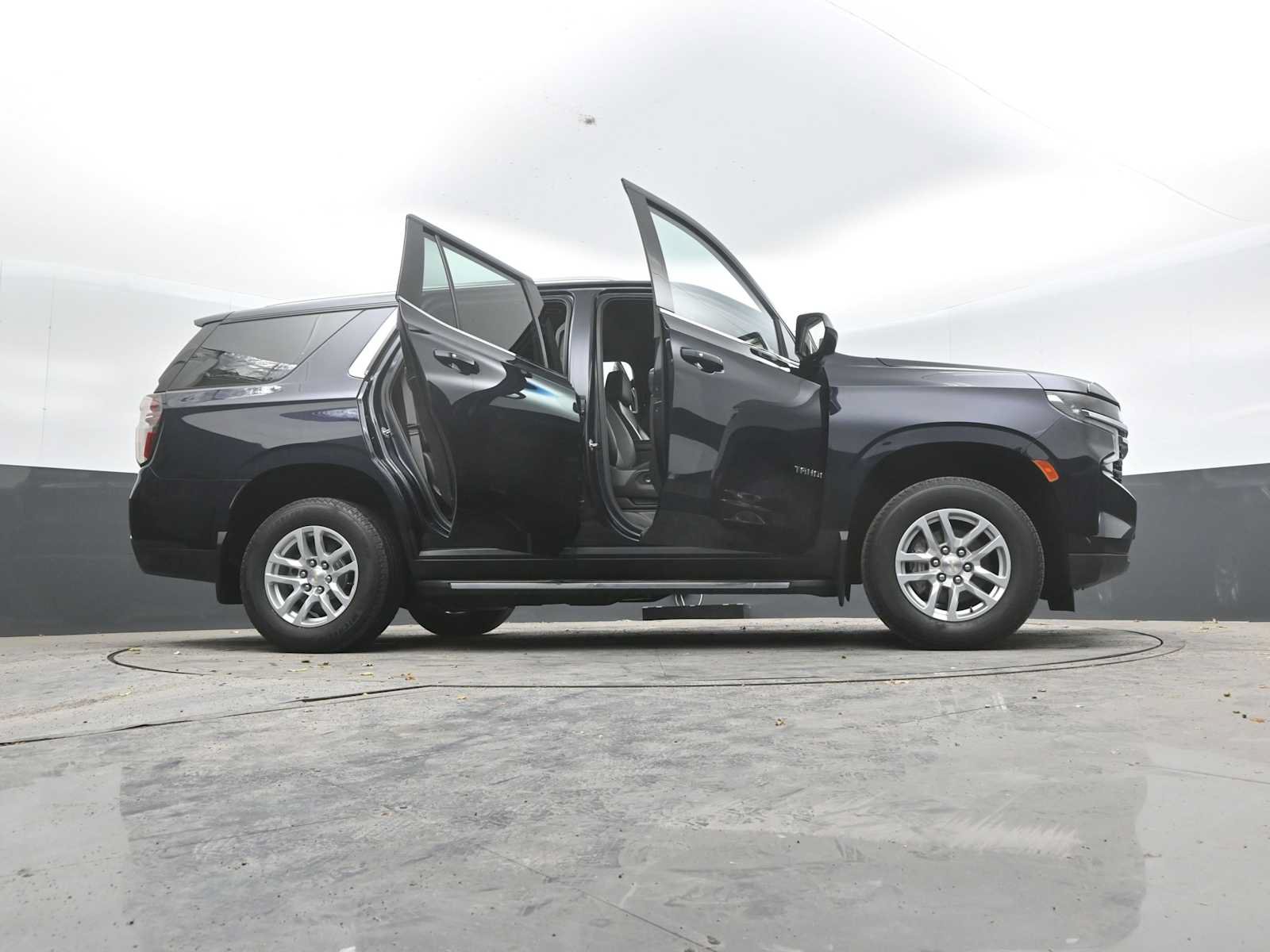 Used 2021 Chevrolet Tahoe LT AWD/4WD image 39