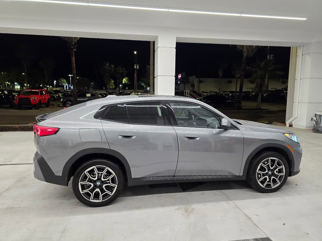 Used 2025 BMW X2 xDrive28i image 7