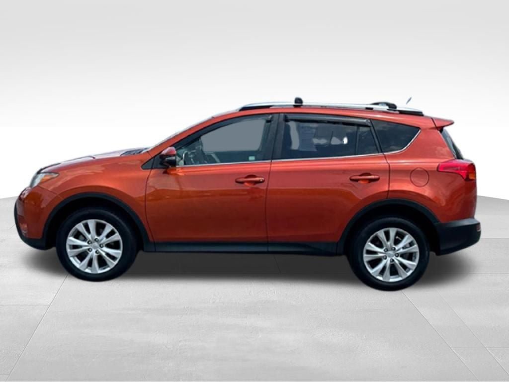 Used 2015 Toyota RAV4 Limited AWD/4WD image 2