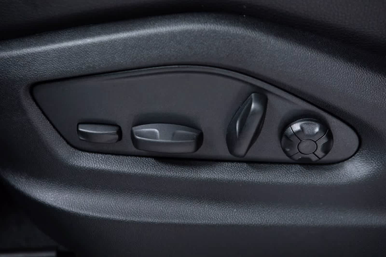 Certified 2026 Porsche Cayenne AWD/4WD image 23