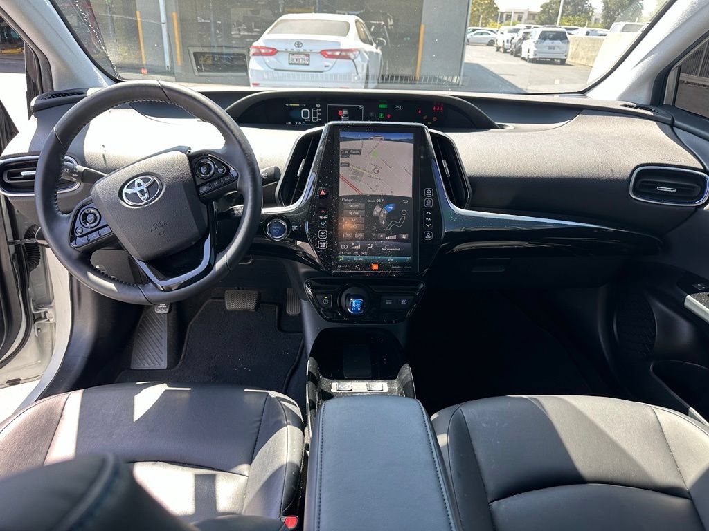 Certified 2020 Toyota Prius Limited w/ Premium Convenience Package FWD image 9