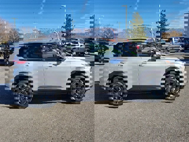 Certified 2024 Nissan Rogue SV image 3