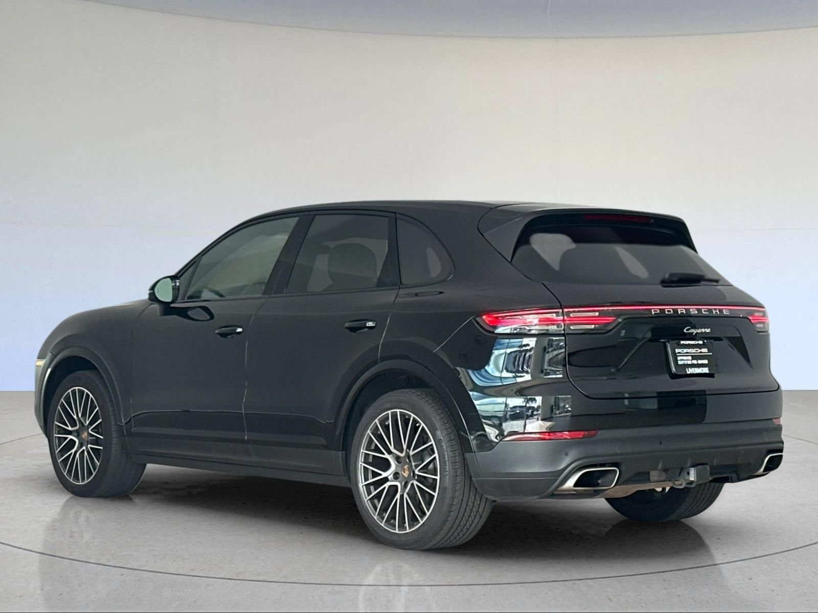 Certified 2023 Porsche Cayenne AWD/4WD image 8
