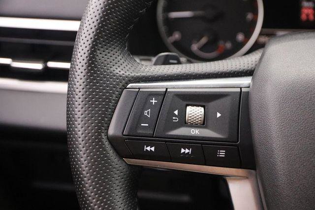 Used 2025 Mitsubishi Outlander SE AWD/4WD image 13