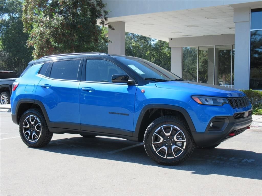 New 2026 Jeep Compass Trailhawk image 2