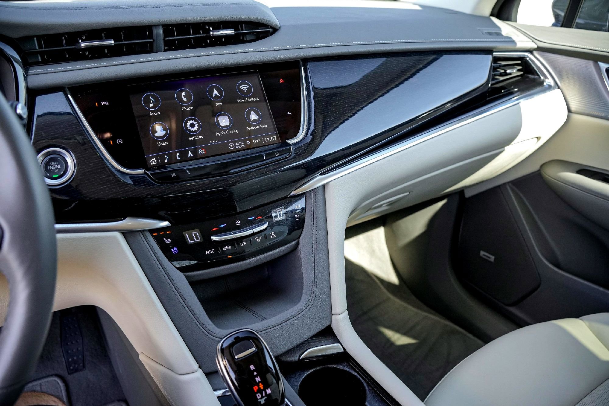 Used 2025 Cadillac XT6 Premium Luxury image 19