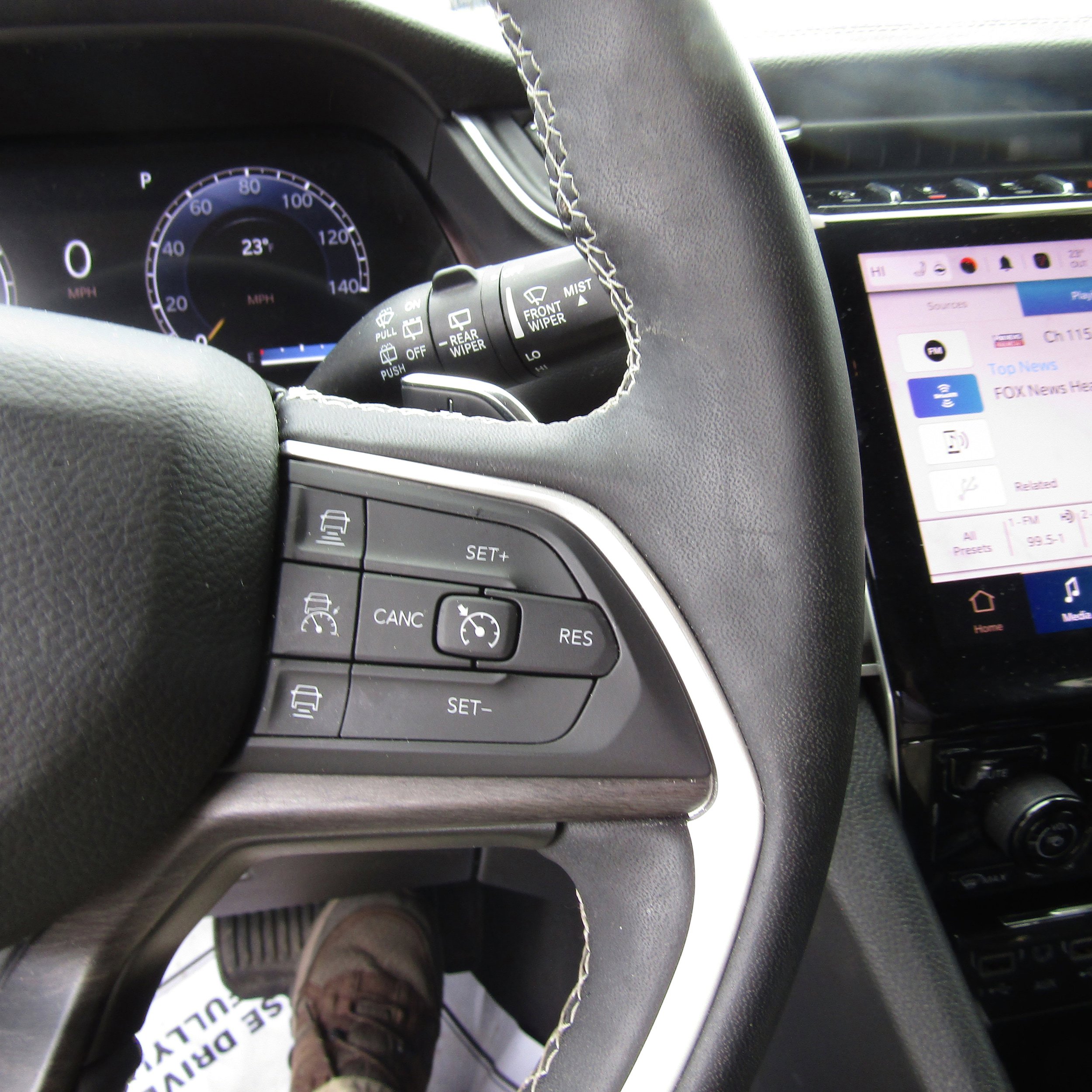 Used 2023 Jeep Grand Cherokee L Limited image 25