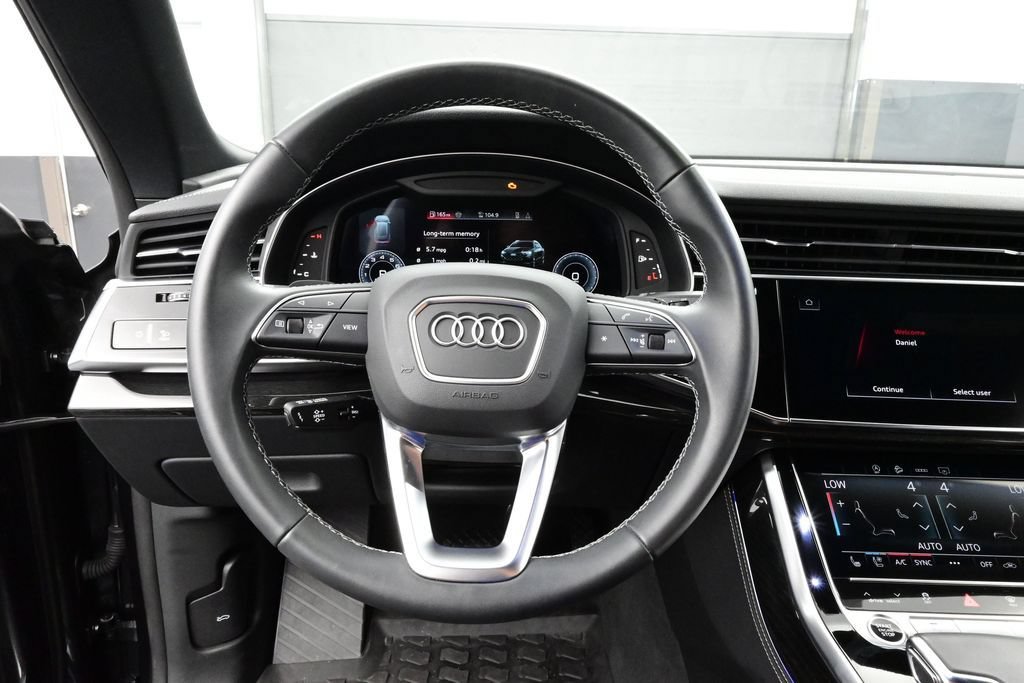 Used 2025 Audi Q8 Premium Plus AWD/4WD image 8