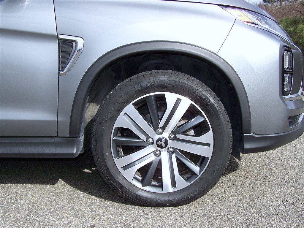 Used 2021 Mitsubishi Outlander Sport SE AWD/4WD image 32