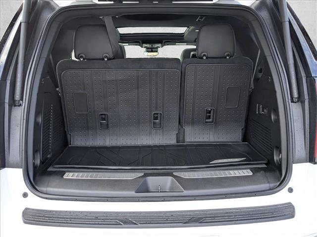 Used 2023 Chevrolet Tahoe Premier AWD/4WD image 6