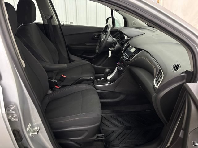 Used 2017 Chevrolet Trax LS FWD image 25