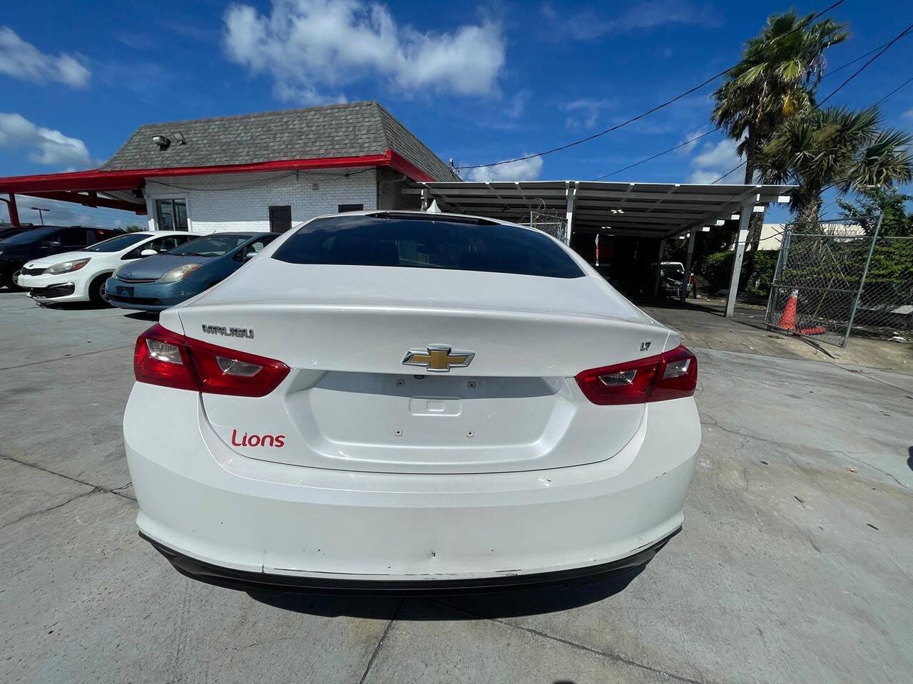 Used 2018 Chevrolet Malibu LT FWD image 5